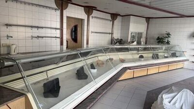 professionelle Kühl- und Verkaufsthekenanlage aus einer ehem