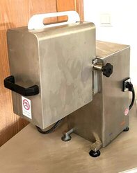 Streifenschneider- - Steaker FEUMA  TFS 400 V
