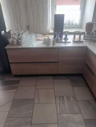 Moderne Gastro-Buffetanlage L-Form