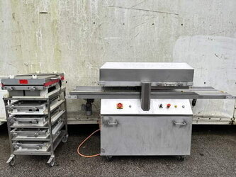 Kuchenschneidemaschine 79 QS 40 mit Zubehör