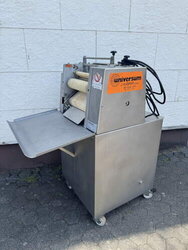 UNIVERSUM 30 - 3 MM  Hörnchenwickelmaschine