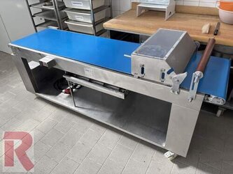 Fritsch Schneidetisch ca. 250 cm lang, mit 4 Schneidewalzen