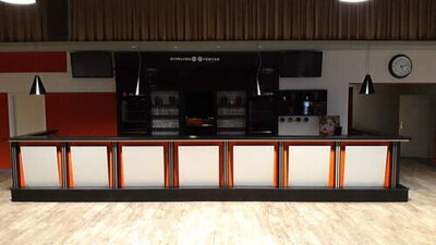 Barstrecke Schanktheke mit Kühltresen und Zubehör