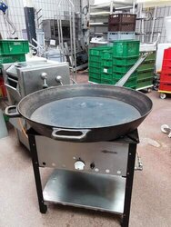 Heidebrenner mit Riesen-Gußpfanne