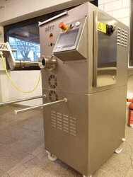 Nudelmaschine Götz P-20-T-G mit 3 Bronzematrizen