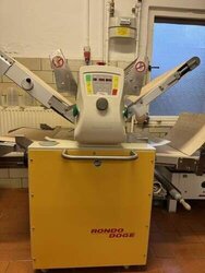 Kombi Langwirk- und Teigausrollmaschine Rondo Doge.