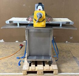 Rondo Doge Tischausrollmaschine STM 513