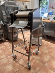 mk Hörnchenwickelmaschine Modell W30