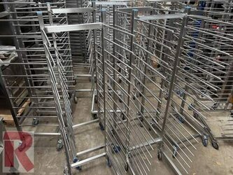 Kuchenschragen aus Edelstahl mit 8 bis 20 Auflagen