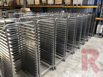 Universal-Rundbogen-Frosterwagen (10 Stück) mit 20 Auflagen