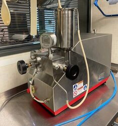 Homogenisator APV 1000 SPXFLOW (fast neu)