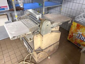 Ausrollmaschine - Teigausrollmaschine G.A. Seewer SYN 613