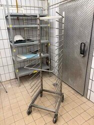 Edelstahl Blechwagen - Transportwagen 60×40  15 Einschübe