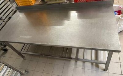 Edelstahlarbeitstisch mit Aufkantung 10 cm  189×78 cm
