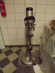 Dosenverschließmaschine