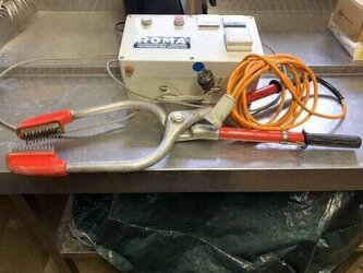 Betäubungszange für Schweine - Schafe 220 Volt