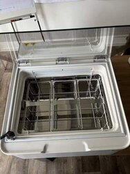 Eisvitrine mini  Auftischkühlung  mit 18 Edelstahlbehälter