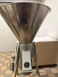Fomko Reibmaschine