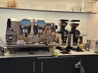 Kaffeemaschine FAEMA President A - 2 mit 2 Mühlen MD5000