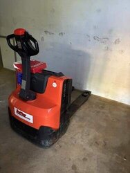 Elektro Niederhubwagen Toyota BT LWE 140