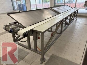Produktionstisch mit Kunststoff-Förderband, ca. 650 cm Länge